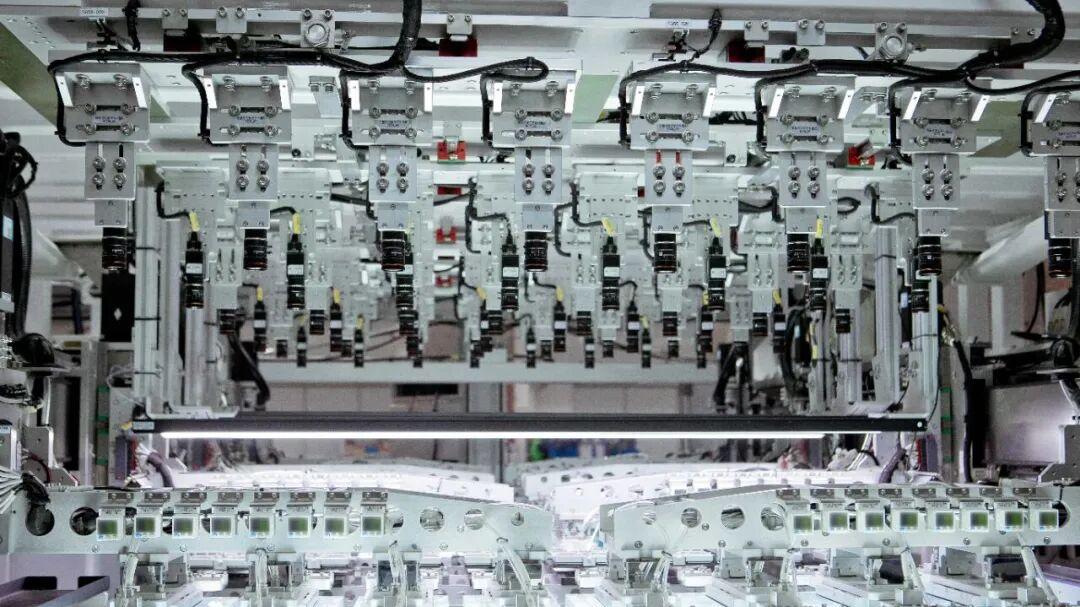 破局产业化难题！蜂巢能源2.3GWh半固态电池产线落地，定义量产新基准