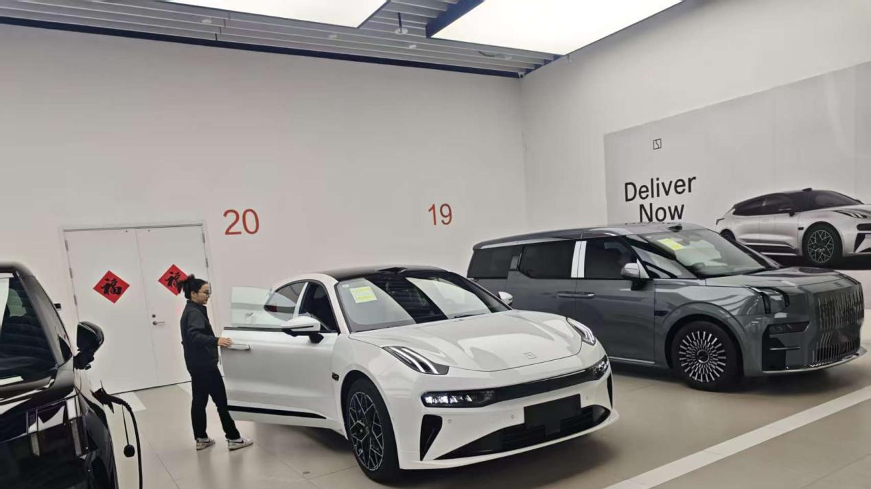 四年等待终圆梦！一位汽车“老炮儿”的焕新极氪001提车手记