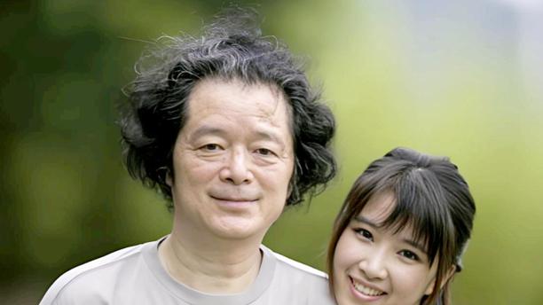 女星奚望眼里有泪！“阿布”和母亲茹萍，都为了我提前退休