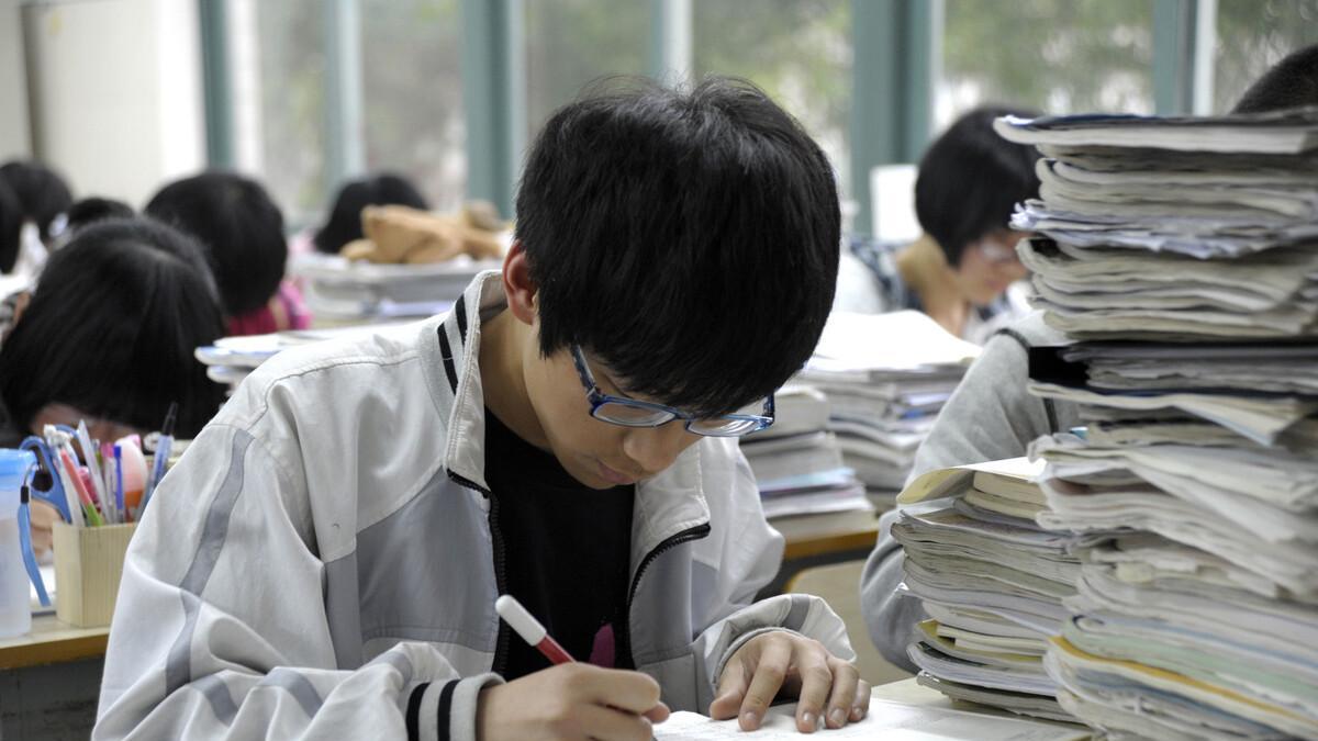 我们到底需不需要“缩短学制”，正反两方看法值得我们思考