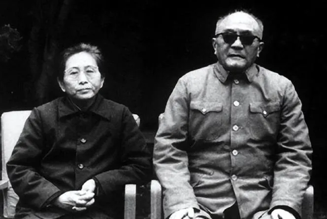 1980年钟伟被平反后，因一事和黄克诚发生争执，黄：这话我听不惯
