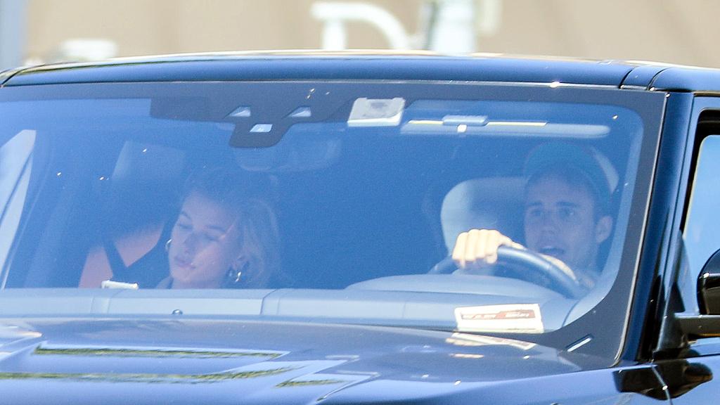 路虎揽胜运动PHEV：豪华混动SUV的绿色革新