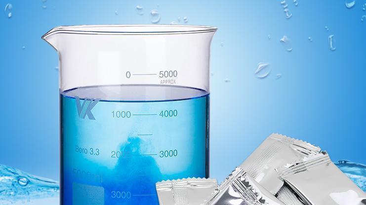 汽车玻璃水也有大学问！用错类型可能导致雨刮系统提前报废