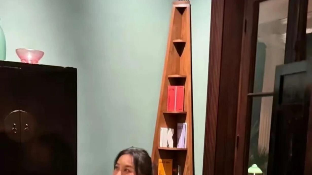 被过生日的贾玲惊艳到了，身材苗条太抢镜，谁说复胖了？