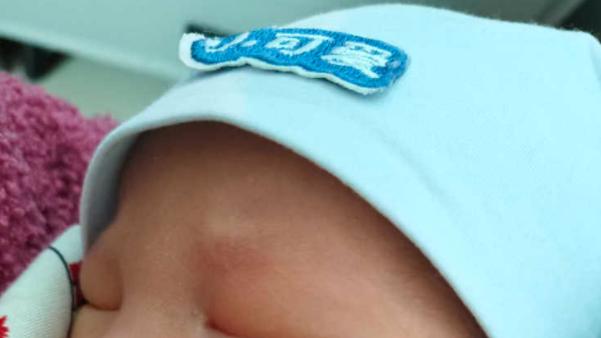 “女随父”生了女儿，3个特征，大概率会遗传父亲