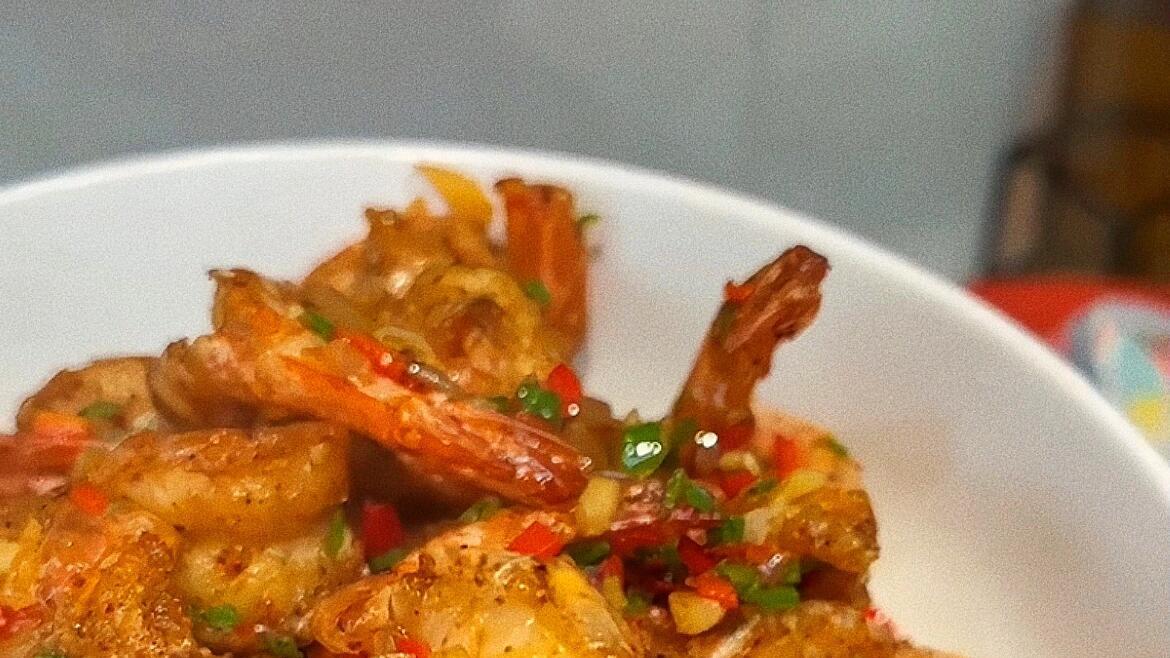 椒盐虾仁：家常美味中的小精灵，让你轻松变身大厨！