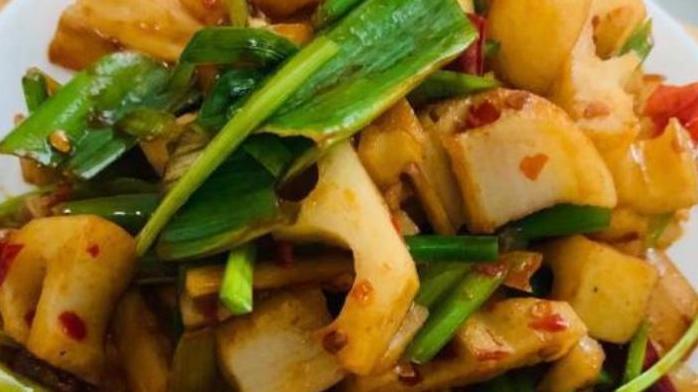 家常麻辣莲藕做法，全家人爱不释口的秘诀是什么？