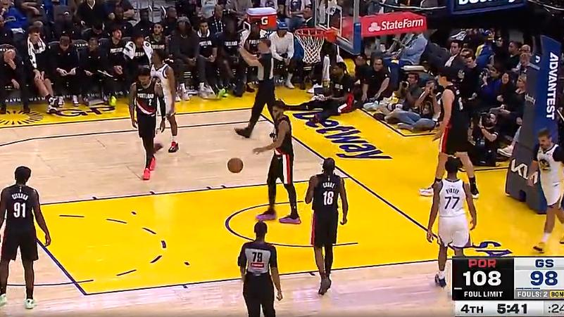 球迷热议杨瀚森末节短时间被吹4犯！NBA裁判“特殊照顾”欢迎登陆NBA