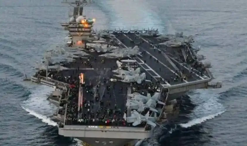 美军空袭胡塞，中国军舰现身亚丁湾