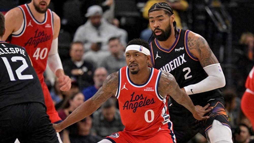 快船四连败，球迷怒吹口哨，泰伦卢的摆烂式执教让鲍尔默怎么办？