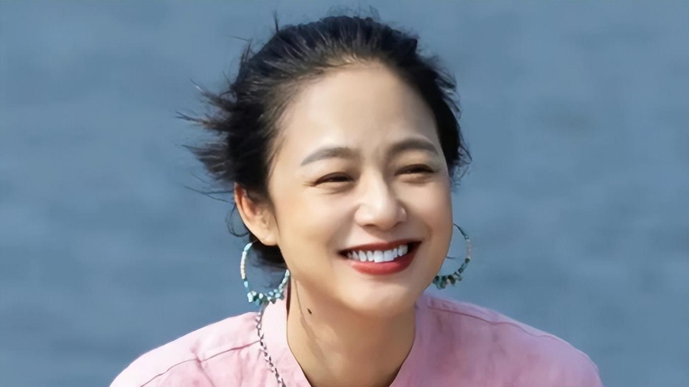 周韵的婚姻智慧：15岁选美冠军如何驯服浪子姜文