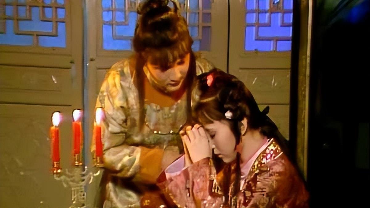 贾宝玉为什么觉得林黛玉的胳膊可以摸？