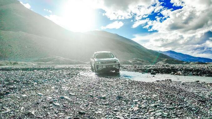 雷达地平线EM-P高原极限挑战，三大硬实力颠覆传统燃油皮卡