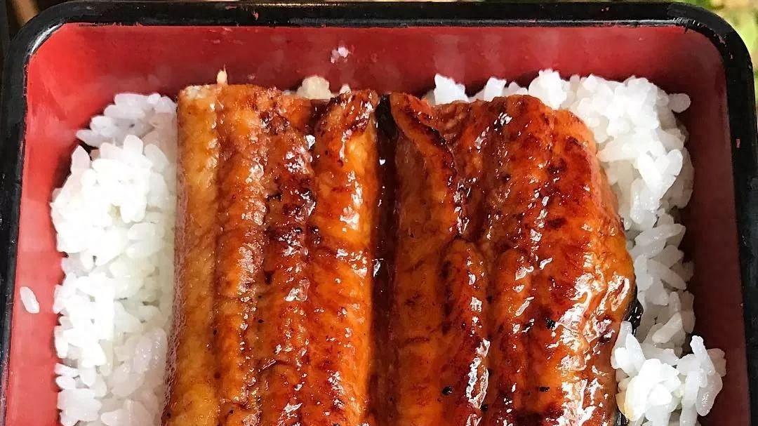 一碗正宗的鳗鱼饭是怎么样的？