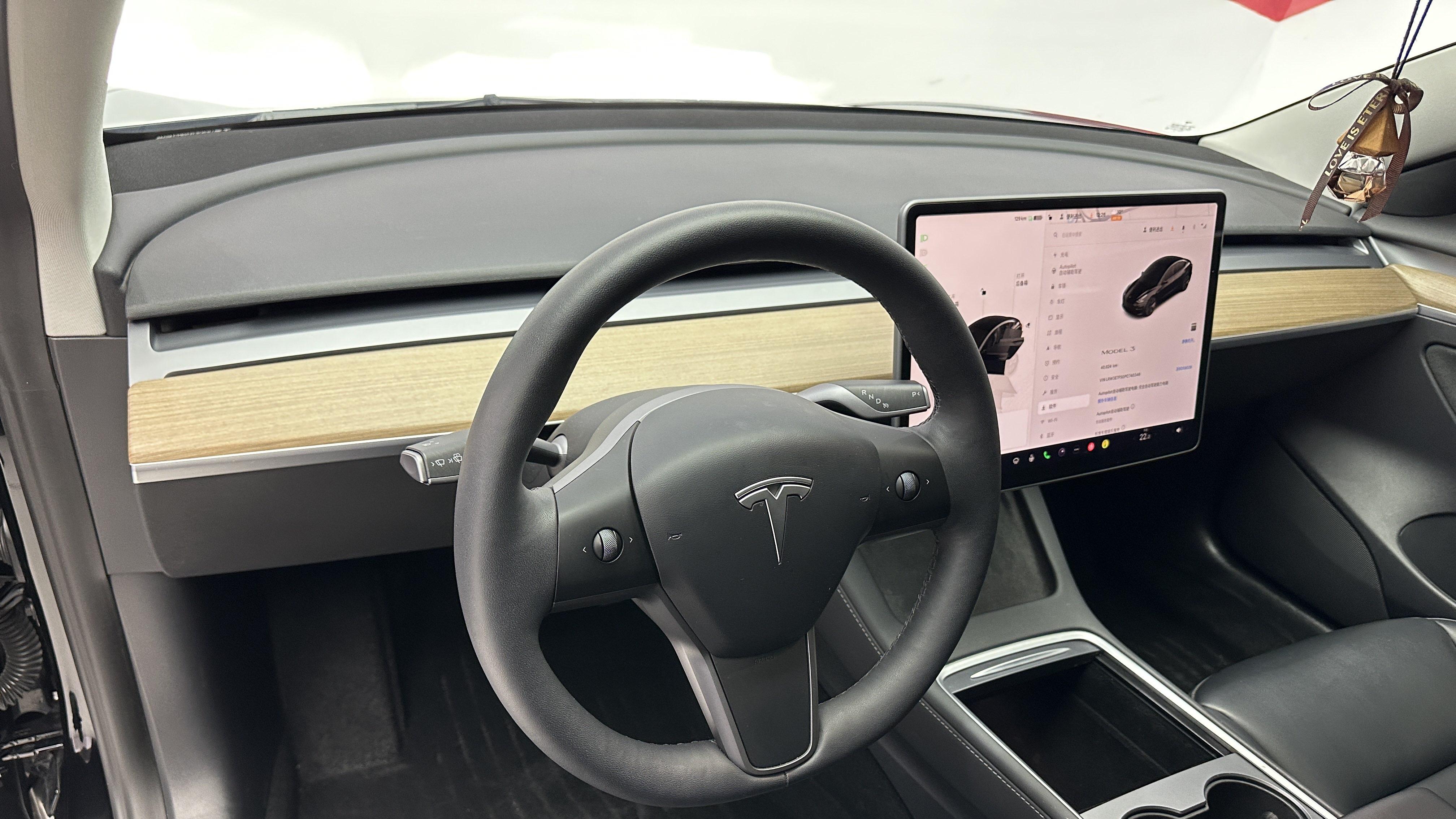 15万出头入手准新特斯拉Model3，提前享受纯电超跑！