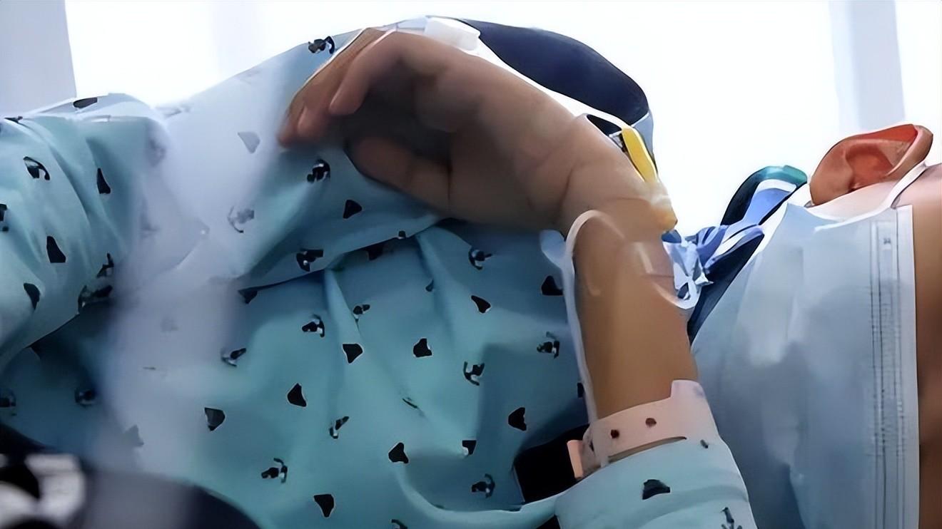 白血病女孩的抗争，破碎家庭的裂痕，超越血缘的爱