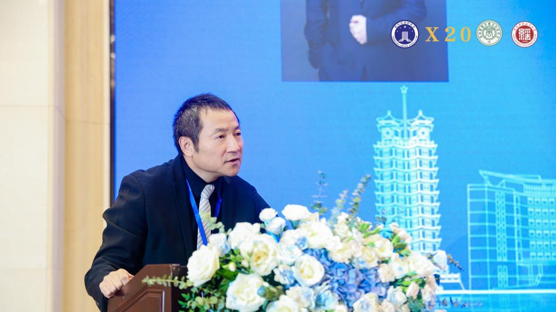 “刑辩二十人论坛•公益行郑州站 暨护企发展中部刑辩论坛”在郑州圆满举办