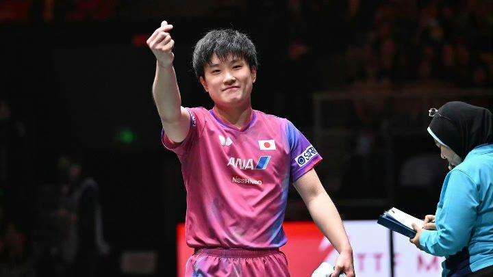 害怕了？张本智和主动示好：赛后比心寻求支持，成都观众不买他账