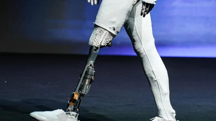 历史必然剪开IRON