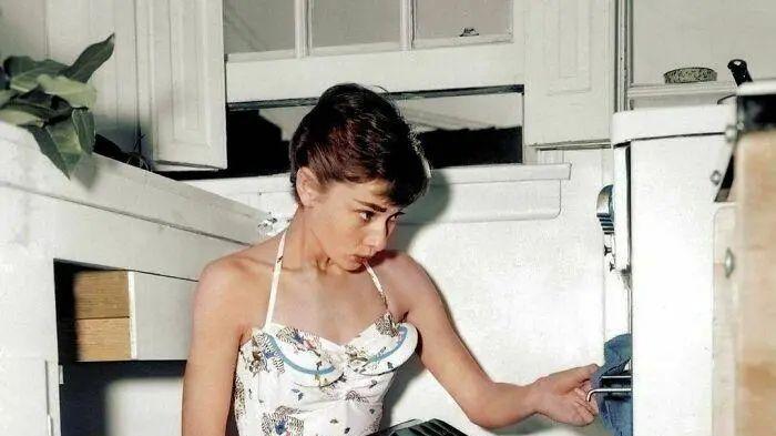 活久未见的明星历史照片，每一张都是经典历史瞬间，看懂的都老了