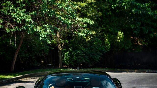 一抹鎏光金点亮中大型混动轿车，领克10 EM-P诠释未来豪华新审美