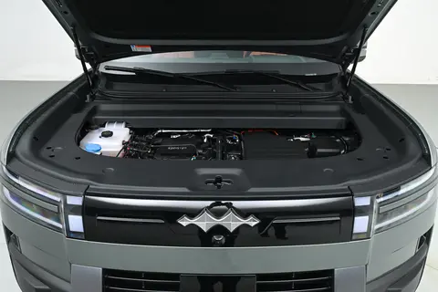 方程豹钛 7 2025 款 190KM 四驱 Ultra 版：家用与驾趣兼顾的科技 SUV