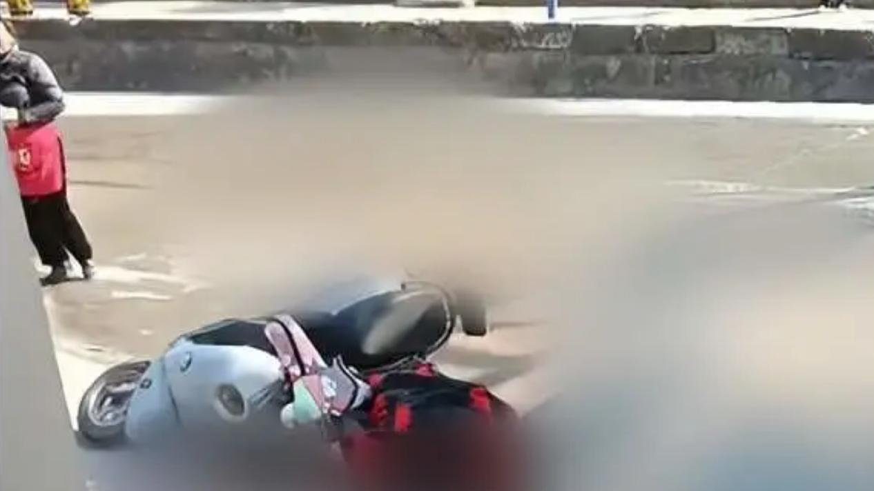 罐车右轮下的祖孙：广元街头致命21秒，惊醒谁的交通安全梦？