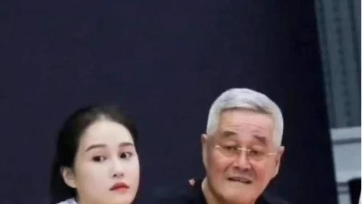 听说赵本山家教特严？他女儿球球直播说，家里不让喊保姆，必须叫阿姨。球球小时候不懂