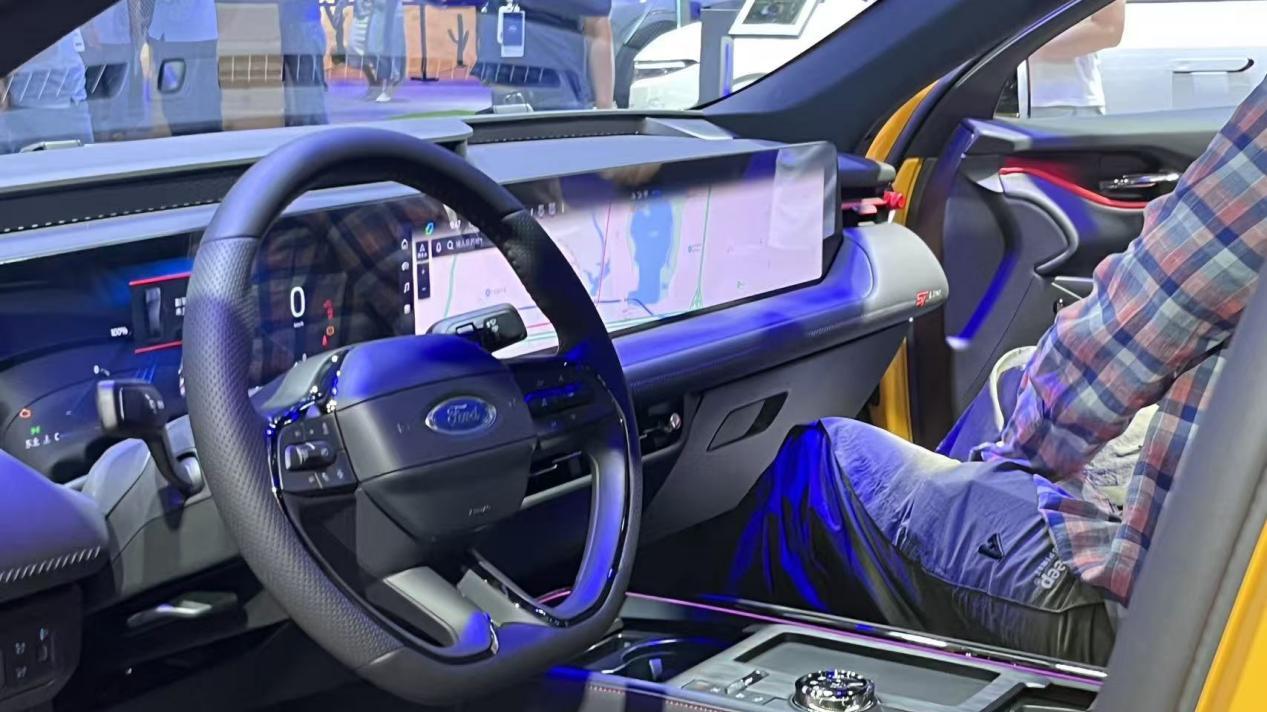 5秒级加速4L低油耗，这车巴适得板！