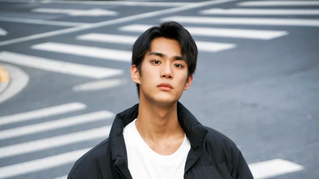 男生请一定别让一件羽绒服，暴露了你的“将就”与“不讲究”。