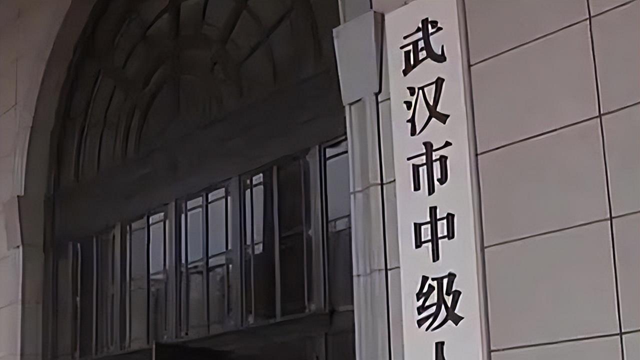 不要让其李某某当晚和谁喝酒，成“谜”