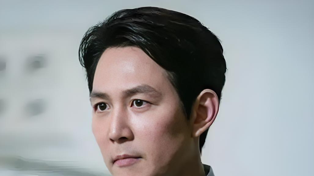 中韩影坛地震！周冬雨夜会韩国双雄暗藏惊天布局