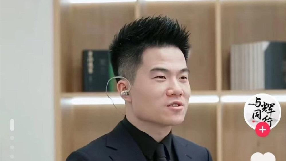 董宇辉获“人民文学奖”：一场流量与文学的“拉郎配”，还是时代必然？