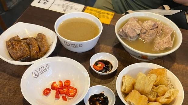 新加坡美食-松发肉骨茶