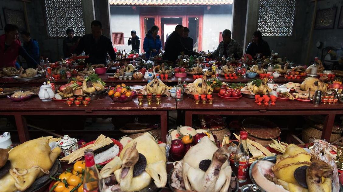 明日腊月十五，记得：1要拜、2要写、3要吃，传统习俗别忘了