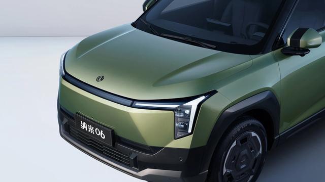 7.99万起售，同级独有天地门设计，纳米06全系标配L2智驾可平躺