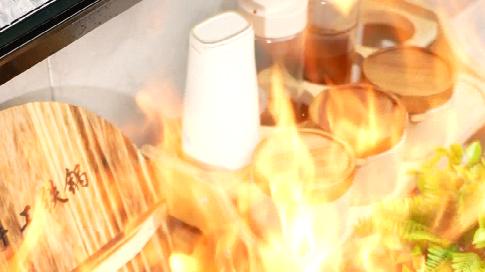 为什么饭店的大铁锅从来都不粘锅