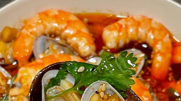 虾仁拌花甲：香辣清爽超开胃，鲜到连壳都想嗦干净！