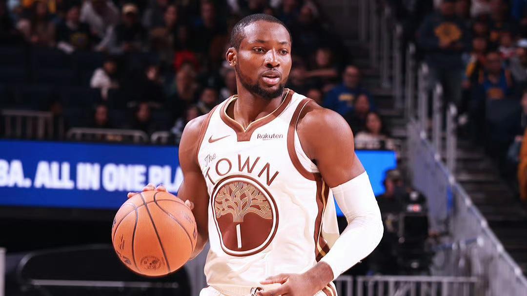 拒绝爆冷，勇士8分险胜鹈鹕队！巴特勒24+10扛起大旗，锡安空砍25分