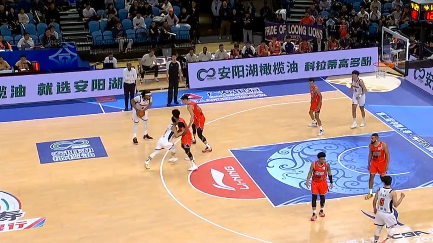 广东队首胜徐杰低迷，小将首发9+6萨姆纳首秀，国手仅2分