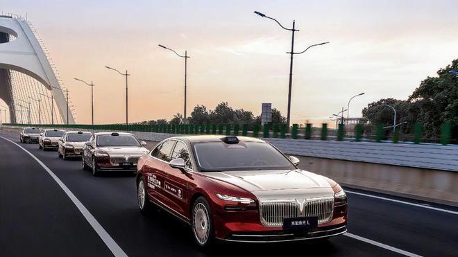 新车速递 | 岚图追光L即将上市挑 战传统豪车市场格局