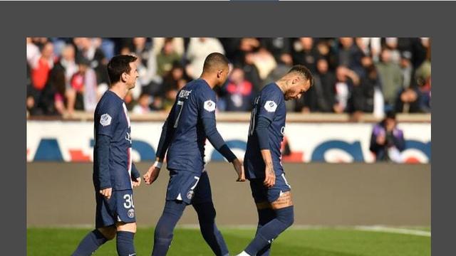梅西、内马尔、姆巴佩时代的巴黎缺乏凝聚力？维蒂尼亚说出原委