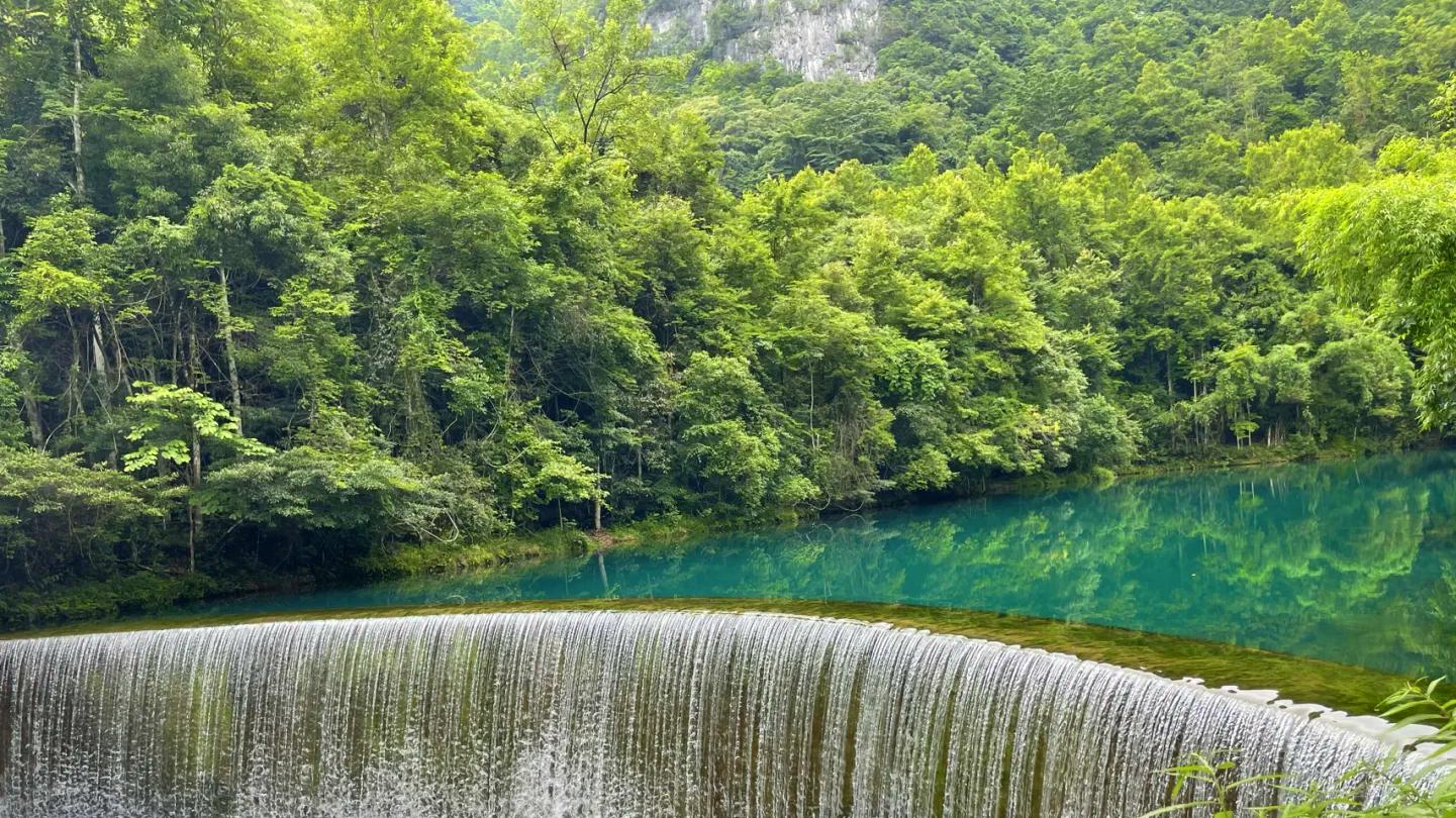贵州在假期及夏天结束后保持旅游活力的策略分析