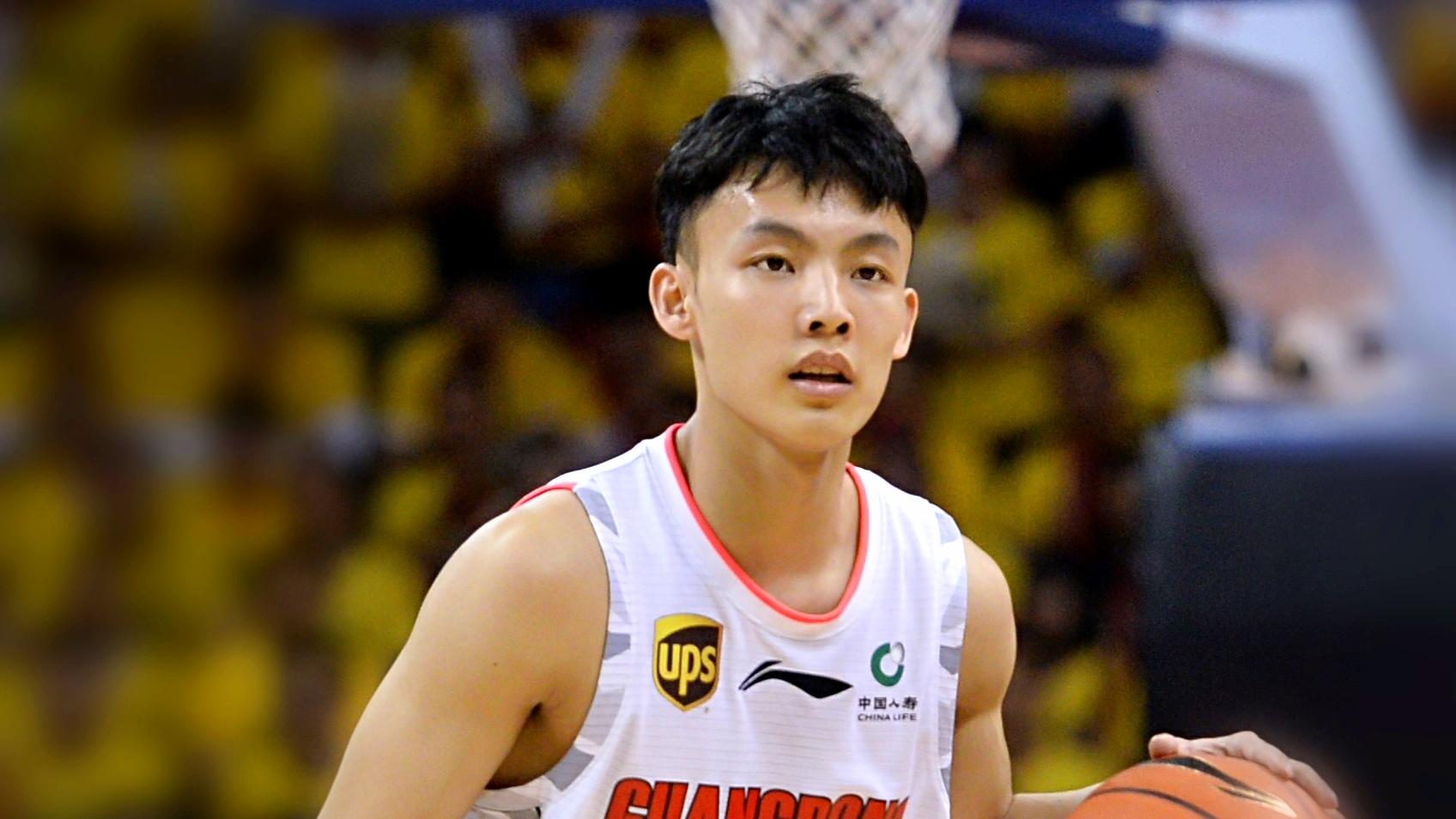 胡明轩31+末节暴走定乾坤 广东险胜上海