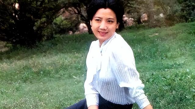 70岁李秀明移民加拿大！息影后与丈夫卖薯片？现状如何？