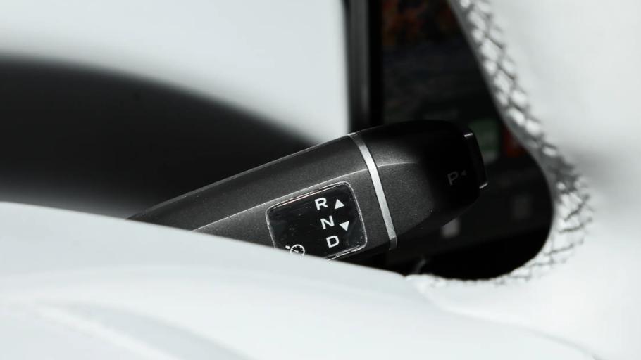 补贴后20.49万起，配华为智驾与鸿蒙座舱，深蓝S09正式上市