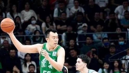 连续多场空篮不进！气坏杨鸣赵继伟、累坏李晓旭，付豪怎么了？