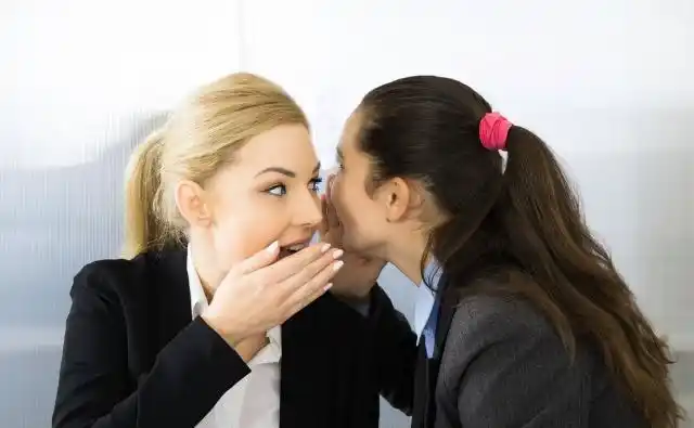 识人术：暗地里对你使绊子的人 和你交往时常有这10种表现