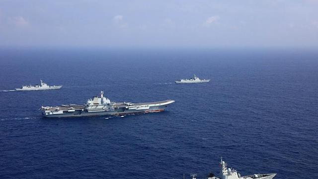 辽宁舰直逼日本外海！12架F2携48枚导弹扑来，胜算到底有多大？