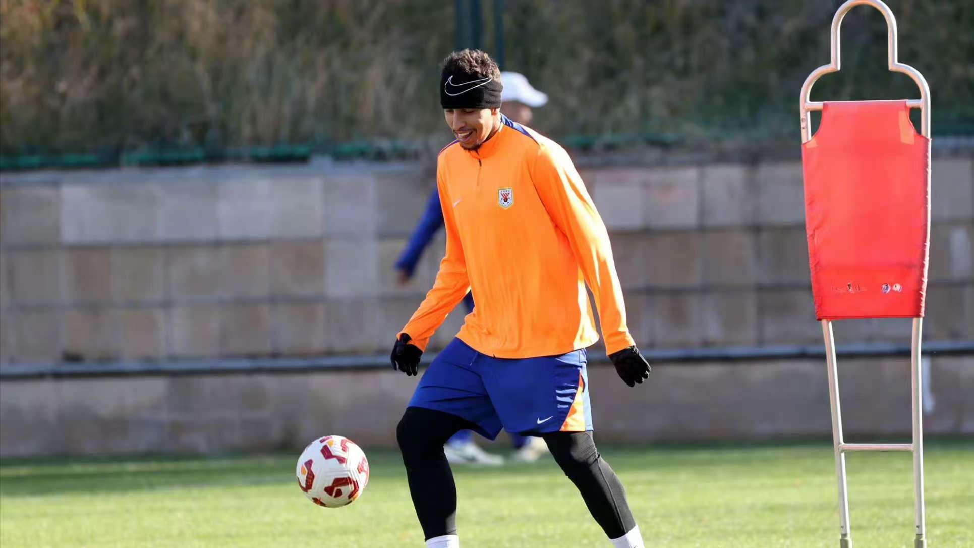 踢三镇，泰山外援不整！鲁媒：后防搭档，面临重组